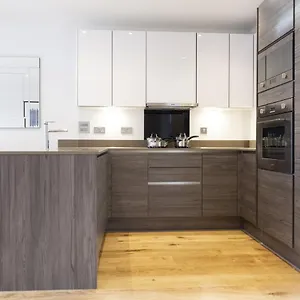 https://stylish-family-sized-2-bedroom-apartment.brighton-hotels-england.com