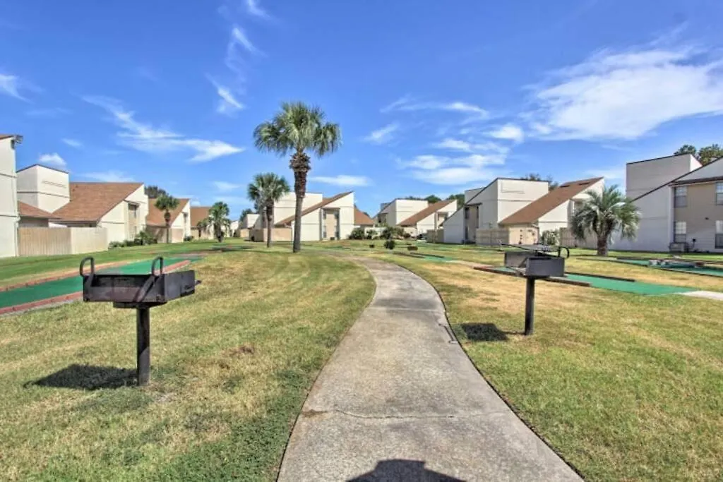 Cheerful 1-Bedroom Townhouse With Spacious Loft Panama City Beach United States