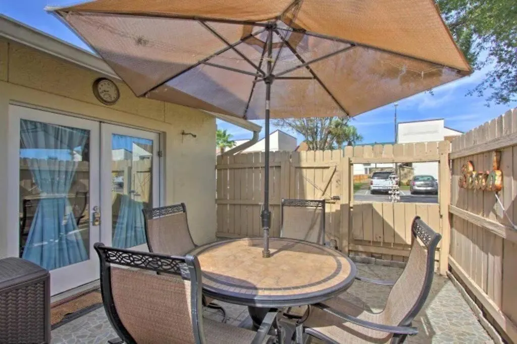 Cheerful 1-Bedroom Townhouse With Spacious Loft Panama City Beach