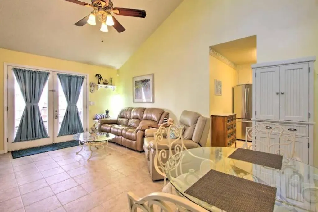Cheerful 1-Bedroom Townhouse With Spacious Loft Panama City Beach Holiday home